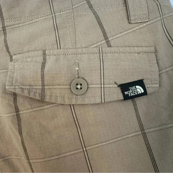 The North Face Rainier Surplus Cargo Shorts Mens Size 36 Beige Outdoor‎ Camping - Picture 9 of 16